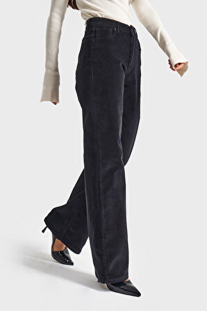 Kadın Siyah Renk 26w5-1 Straight Cropped Fit İnce Fitilli Velvet Kadife Kumaş Pantolon