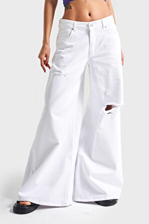 Kadın Beyaz Renk 13s5-2 Elephant Leg Bol Kesim %100 Koton Yırtık Detaylı Denim Jean