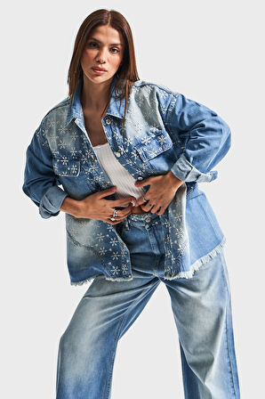 Kadın Mavi Kot Rengi 2S5-75 Çiçek Nakışlı Oversize %100 Koton Tasarım Denim Gömlek