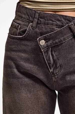 Kadın Koyu Kahve 2s6-16 Straight Fit Kemer Detaylı Özel Tasarım Denim Jean