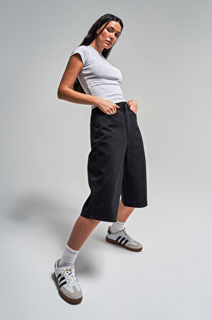 Kadın Siyah Renk 1s5-1 Maxi Boy Bol Kesim %100 Koton Denim Bermuda Şort