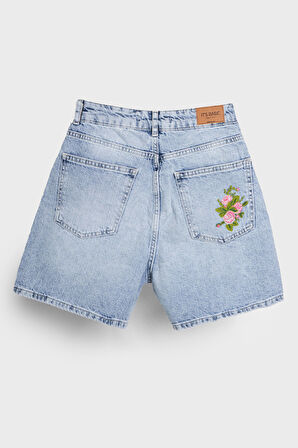 Kadın Mavi Renk 4s5-3 Midi Boy Çiçek Nakışlı %100 Koton Tasarım Denim Şort