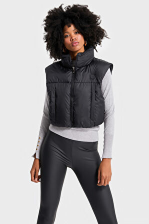 Kadın Siyah Renk w5-1 Şişme İçi Dolgulu Sıfır Kol Yandan Cepli Crop Şişme Yelek