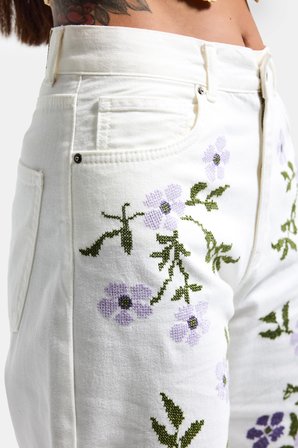 Kadın Kırık Beyaz 7s6-101 Loose Fit Çiçek Desen Nakışlı Özel Tasarım Denim Jean