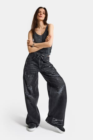 Kadın Koyu Füme 10s6-1 Süper Baggy Kemer ve Yırtık Detaylı Özel Tasarım Denim Jean