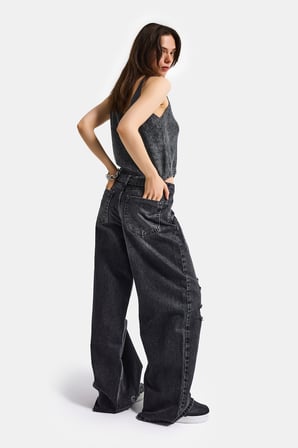 Kadın Koyu Füme 10s6-1 Süper Baggy Kemer ve Yırtık Detaylı Özel Tasarım Denim Jean