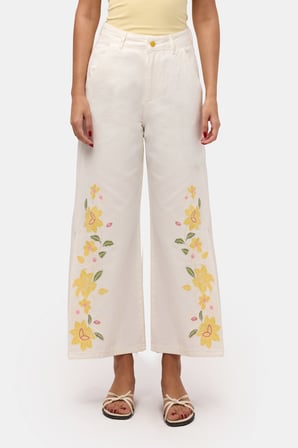 Kadın Kırık Beyaz 7s6-101 Culotte Fit Çiçek Nakışlı Tasarım Denim Jean