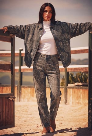 Kadın Kot Rengi T-10w6-8 Loose Fit Parlak Taş ve Desen Tasarım Denim Jean
