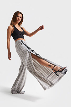 Kadın Kırmızı Beyaz Çizgili Renk Yandan Düğmeli Palazzo Fit Bol Kesim Tasarım Pantolon