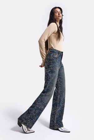 Kadın T-2w6-8 Straight Fit Özel Desen Parlak Taş Tasarım Denim Jean