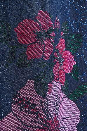 Kadın Koyu Mavi Renk T-2w5-128 Parlak Taş Gül Detaylı Özel Tasarım İç Boy 80cm Denim Jean