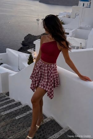 Kadın Bordo Ekose Asimetrik Kesim İçi Şortlu Etek