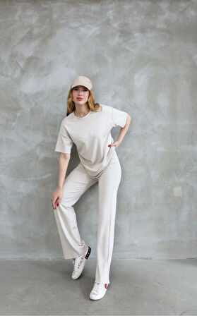 Osy Modal Yumuşak Dokulu Kumaş Bisiklet Yaka Taş Detaylı Kısa Kollu Takım - Kırık Beyaz