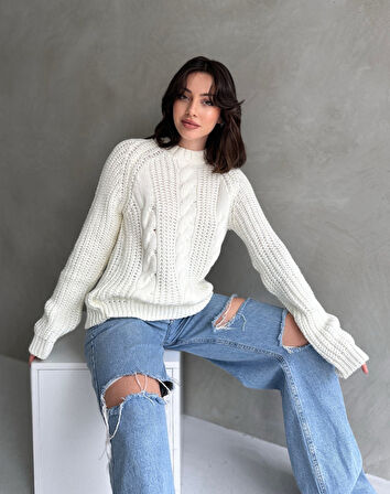 Bisiklet Yaka Örgü Desenli Triko Kazak