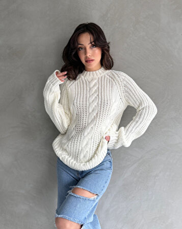 Bisiklet Yaka Örgü Desenli Triko Kazak