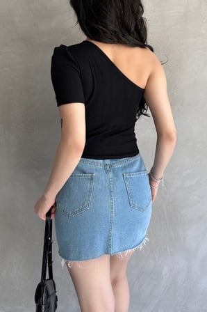 Tek Omuz Zincir Detaylı Crop Bluz - SİYAH - XL