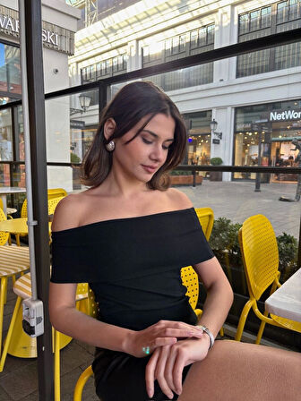 Madonna yaka sıfır kol bluz