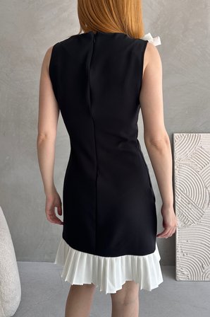 Fiyonk Detaylı Pileli Mini Elbise - SİYAH - M