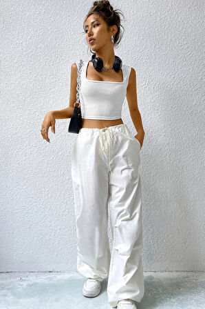 Kadın Beyaz Kare Yaka Kalınlaşan Omuz Detaylı Crop Top Bluz - Beyaz - L-XL