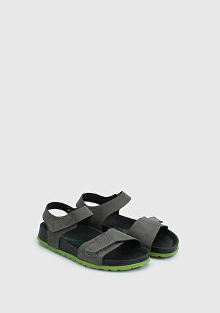 Siyah Erkek Çocuk Düz Sandalet