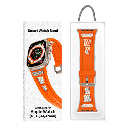 Apple Watch 7/8/9 45mm Uyumlu Hava Alabilen Delikli Metal Süslemeli Desenli Silikon Kordon