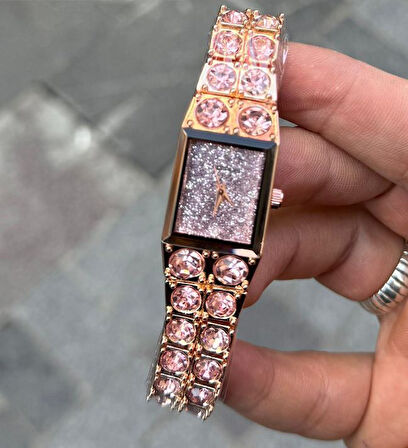Choppers Marka Pembe Taş Kare Kadran Detaylı Kadın Kol Saati - Işıltılı ve Gösterişli Tasarım