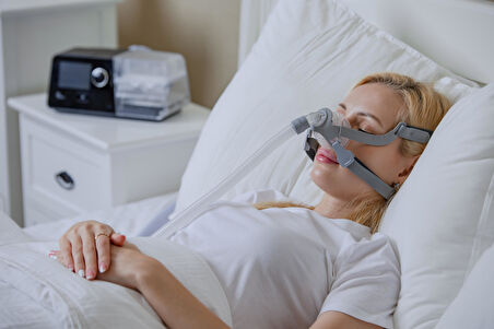 BMC G3C20 NEMLENDİRİCİLİ CPAP CİHAZI+ BMC N4 S Boy Burun Maskesi