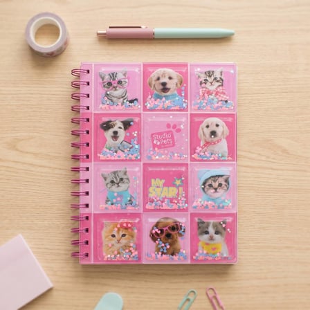 BakGelAl Studio Pets Lisanslı Hareketli Pullu Kapaklı Spiralli Defter – Kedi Köpek Desenli Pembe Çocuk  Defteri