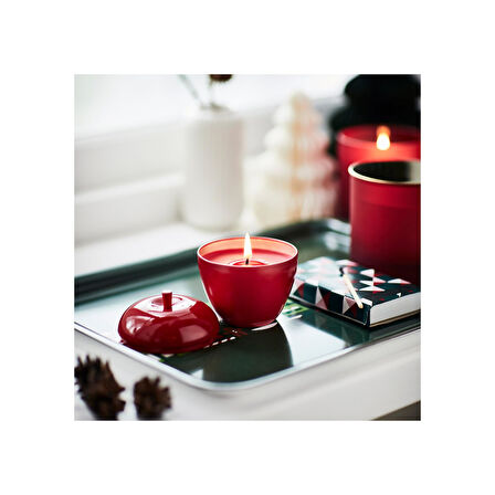 Metal kutuda kokulu mum, kırmızı, 24 saat, elma ve tarçın