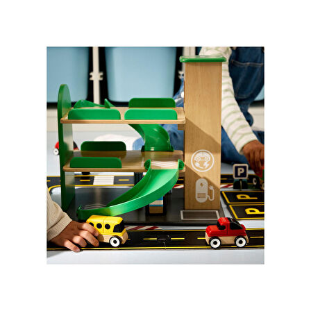 Araç seti, çok renkli, 4 adet, spor araba,okul otobüsü,geri dönüşüm kamyonu,polis arabası