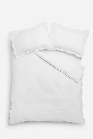 Beyaz fırfırlı çift kişilik nevresim takımı