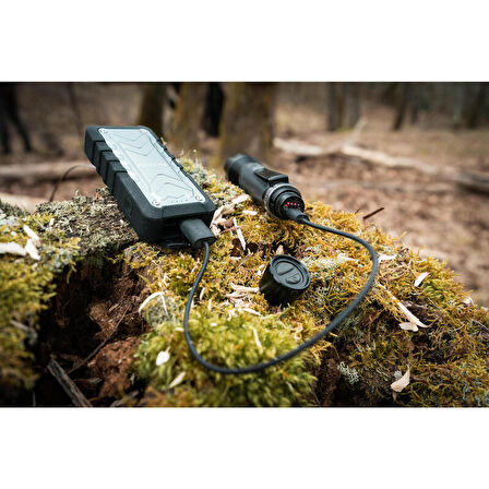 El Feneri - 900 lümen - USB Şarj Edilebilir