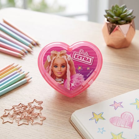 BakGelAl Barbie Extra Lisanslı Kalp Şekilli Kalemtıraş – Pembe Kapaklı Çocuk Okul Kırtasiye Ürünü