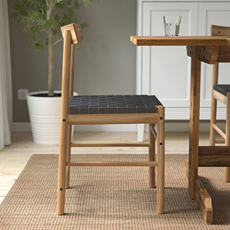 Döşemeli ahşap sandalye, akasya