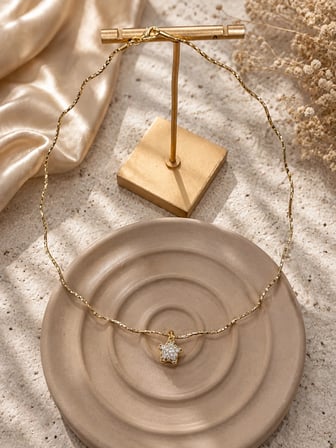 💎 Premium Parlak ve Şık Zirkon Taşlı Yıldız Figürlü Gold Renk Kadın Zincir Bijuteri Kolye (45 cm)