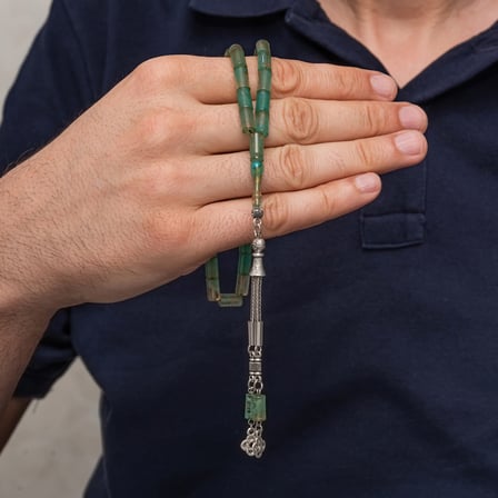 💎 Premium Parlak ve Şık Metal Püsküllü Deniz Yeşili Kesme Sıkma Kehribar Tesbih