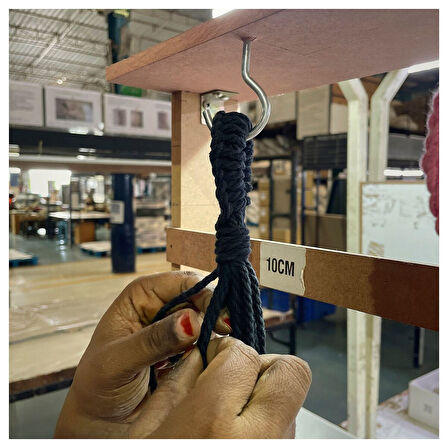 Saksı askısı, siyah