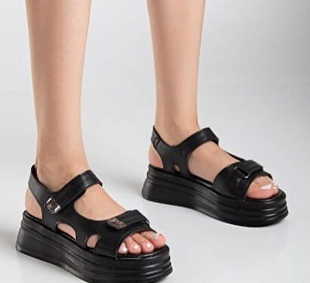 Saide Siyah Cilt Cırt Cırtlı Sandalet