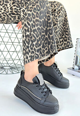 Leope Siyah Cilt Bağcıklı Spor Ayakkabı