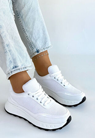 Edva Beyaz Cilt Bağcıklı Spor Ayakkabı