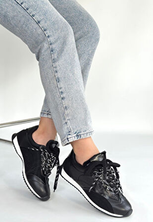 Ranu Siyah Cilt Paraşüt Detaylı Bağcıklı Spor Ayakkabı