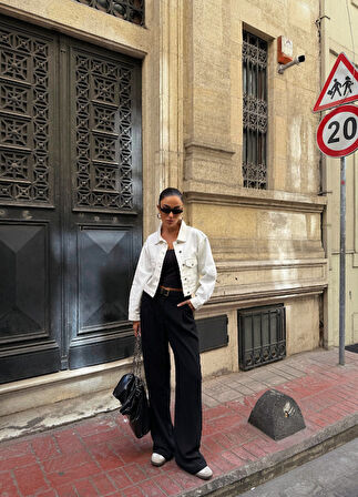 Çift Cep Denim Crop Ceket