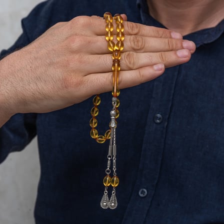 💎 Premium Parlak ve Şık Metal Püsküllü Bal Sarısı Sıkma Kehribar Tesbih