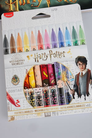 Maped x Dekomus Lisanslı Harry Potter 12'li Keçeli Kalem Ve Büyük Boy Resim Defteri Seti Magic School Collection