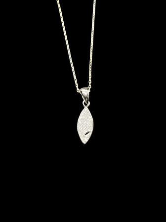  🍃 925 Ayar İthal Gümüş Yaprak Model Kolye — Zarif Sadeliğin İfadesi