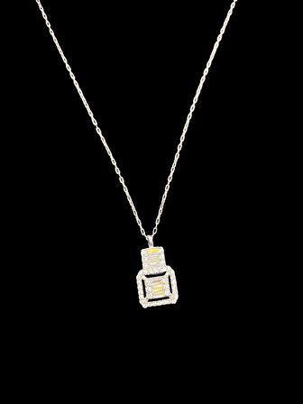 💎 Zirkon Taşlı 925 Ayar Gümüş Kare Kolye | Şıklık ve Işıltı Bir Arada!