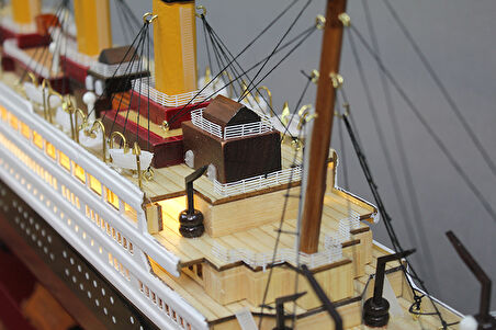 Ahşap Titanik Gemisi Ledli 