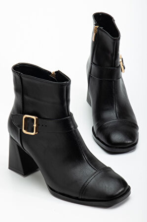 Kadın Siyah Küt Burun Tokalı Topuklu Bot