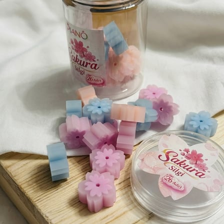 BakGelAl Sakura Çiçeği Tasarımlı Kavanozlu Mini Silgi Seti 26 Adet - Renkli Japon Kiraz Çiçeği Figürlü Kurşun Kalem Silgisi