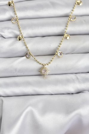 Zirkon Taşlı Kutup Yıldızı Model Pirinç Gold Renk Kadın Kolye